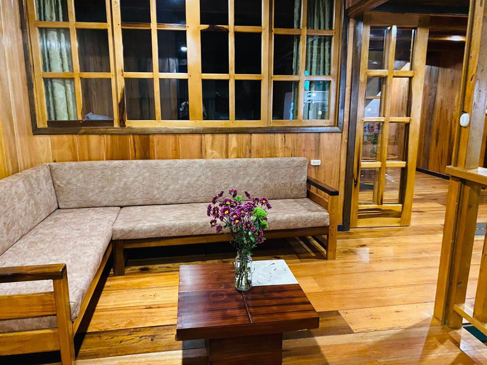 Guayabo Hostal Mindo Extérieur photo